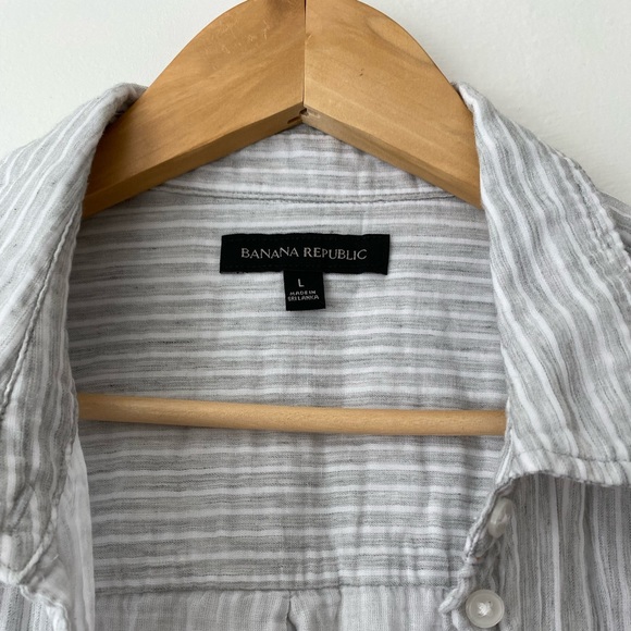 ($5) women’s BR beachy button down - Picture 2 of 4